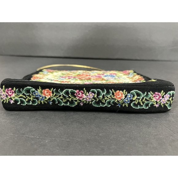 Vtg Tapestry Petit Point Handbag Embroidered Kiss Clasp Ornate Gold Frame Chain - Picture 7 of 12